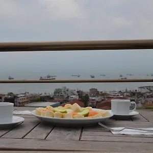 Hotel The Reina, Istanboel